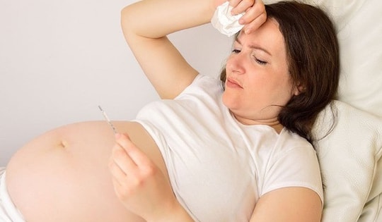 Chuyên gia khuyến cáo: Phụ nữ mang thai dễ bị tiền sản giật khi trời lạnh