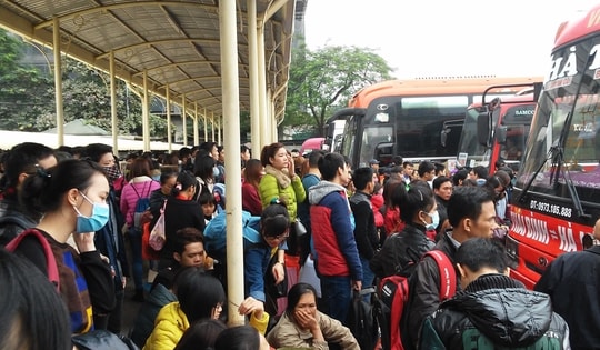 Lượng khách đi lại dịp Tết Nguyên đán tại các bến xe dự báo tăng 300%