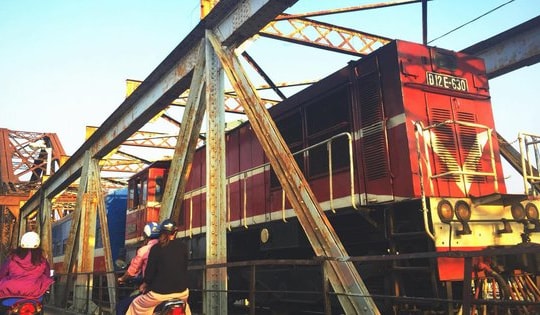 Vé tàu Tết Quý Mão 2023 vẫn còn trống 50.000 chỗ