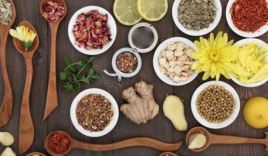 5 bài thuốc hỗ trợ điều trị viêm phổi mùa lạnh