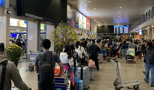 Sân bay Tân Sơn Nhất tăng gần 6.000 vé mỗi ngày dịp Tết Nguyên đán 2023