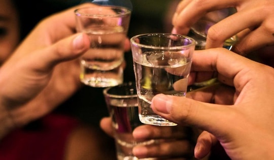 Nghiện rượu và các bệnh lý liên quan cần biết