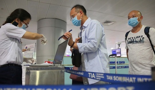 Bộ Y tế: Giám sát chặt người nhập cảnh từ khu vực đang bùng phát dịch COVID-19, từ nơi xuất hiện biến thể mới