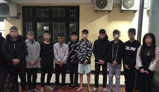 Hà Nội: Bắt nhóm “ choai choai” chuyện đập kính ô tô để trộm cắp