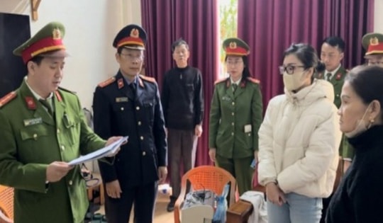 Rủ chung vốn mua bất động sản rồi chiếm đoạt tiền, nữ cán bộ ngân hàng bị bắt