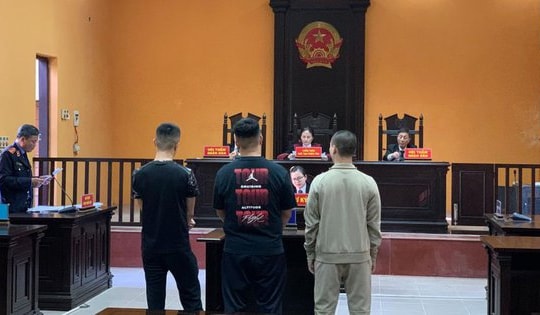 3 thanh niên lĩnh án vì đốt pháo mừng sinh nhật bạn