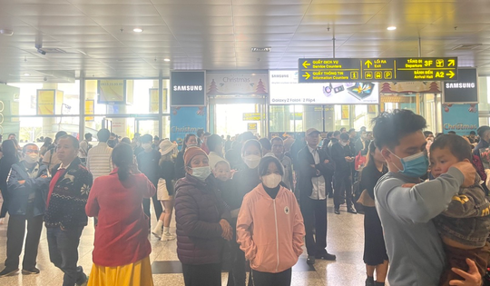 Cục Hàng không yêu cầu tăng cường bay đêm, giảm thiểu chậm, hủy chuyến