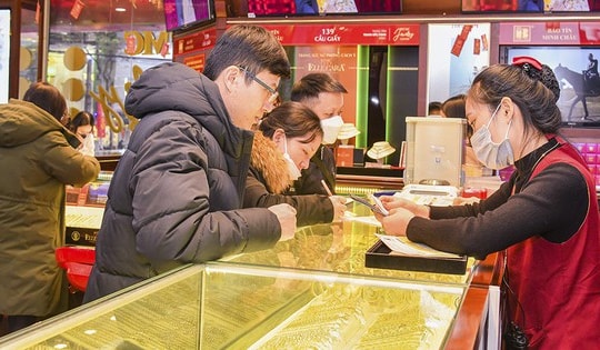 Có phải mua vàng ngày vía Thần Tài sẽ may mắn cả năm?