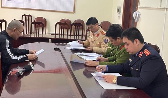 Khởi tố lái xe say rượu, chống đối CSGT