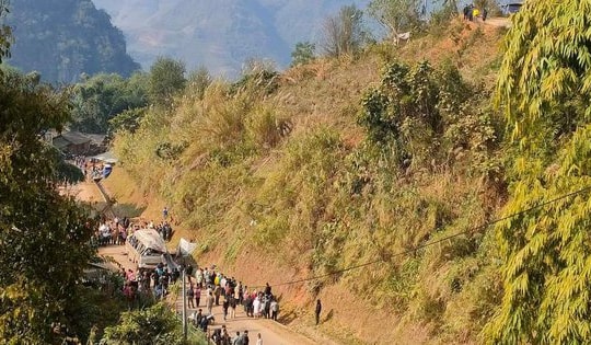 Liên tiếp tai nạn xe khách khi đổ đèo, ngăn chặn bằng cách nào?