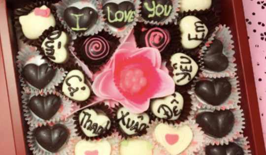 Món quà ý nghĩa ngày Valentine thường không thể thiếu, trước ngày lễ cháy hàng