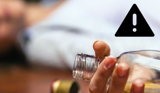 Nghi ngộ độc rượu, 5 người nhập viện cấp cứu
