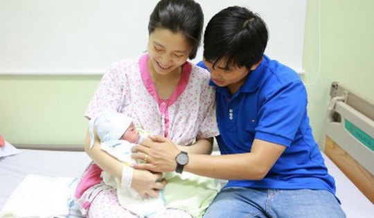Tin vui dành cho đàn ông khi vợ sinh con: Có thể được trợ cấp thai sản 2 triệu đồng