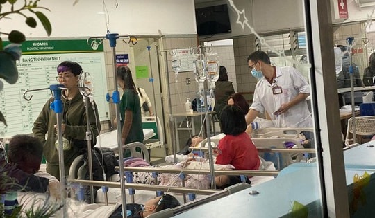 Vụ hơn 50 học sinh nghi ngộ độc khi đi dã ngoại: Thực đơn bữa ăn có những món gì?