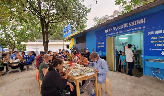 Chuyện về suất cơm 2.000 đồng cho bệnh nhân ung thư thấm đẫm ý nghĩa nhân văn khiến nhiều người rung động