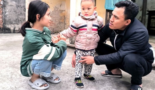 Sức khỏe bé trai hơn 2 tuổi bị bệnh tim bẩm sinh đã tốt lên sau khi được phẫu thuật