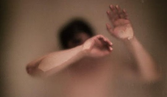 Cô gái 25 tuổi chia sẻ 22 clip "nhạy cảm" câu like để bán hàng online