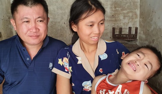 MS 832: Éo le cảnh chồng tật nguyền, vợ thiểu năng nuôi con trai bại não