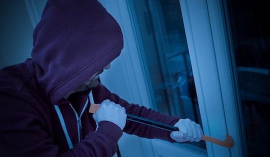 Bóng đen trong đêm và hành trình truy bắt tên "yêu râu xanh" mới ra tù (P1): Kẻ đột nhập từ mái nhà