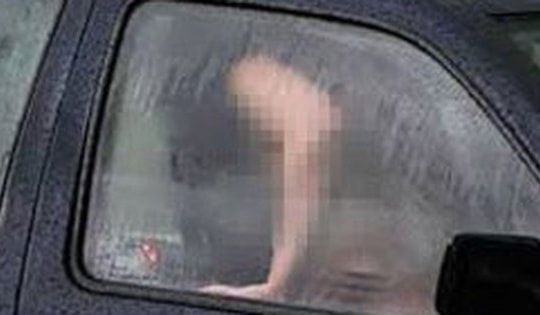 Mẹ chồng bênh con dâu, vạch mặt con trai và nhân tình "mây mưa" trong ô tô