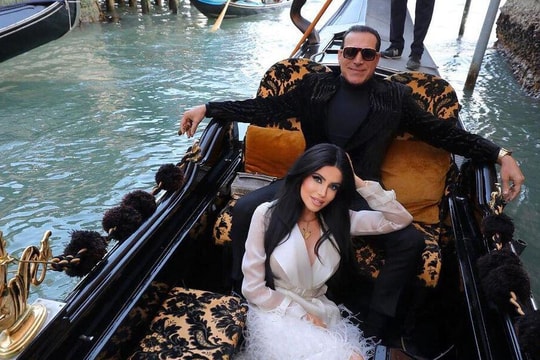 Trẻ đẹp có tiếng, không nói tuổi thì chẳng ai đoán ra, kiếm tiền cũng "không phải dạng vừa"