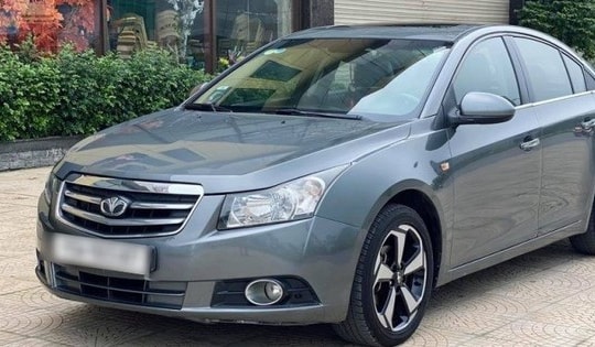 Ô tô cũ 4 chỗ giá 200 triệu, chị em mới lái có thể tham khảo