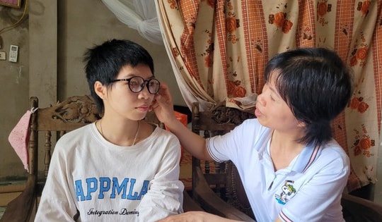 Sức khỏe hiện tại của hai mẹ con chị Vóc cùng bị chấn thương nặng sau tai nạn giờ ra sao?