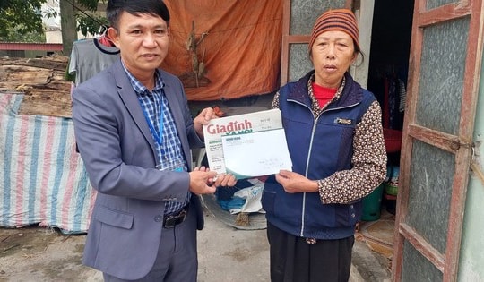 Người mẹ già U80 nuôi con trai mắc bệnh tâm thần nhận tấm lòng của độc giả