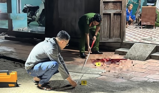 Đến thắp nhang cho ông bà, cháu cãi vã rồi đâm cậu ruột tử vong