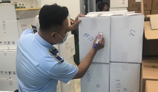 Kiểm tra Công ty CP đầu tư thương mại và dịch vụ Thiên Kim, phát hiện hàng ngàn sản phẩm TPBVSK chứa nhiều chất cấm