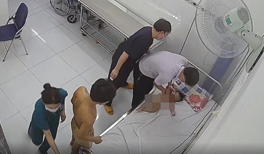 Vụ bé trai 2 tuổi bị người tình của mẹ đánh tử vong: Hành vi mất tính người, ai nghe cũng nuốt nghẹn vì quá phẫn nộ