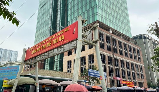 Có nên bán nhà ngoại thành, mua chung cư nội thành để thoát cảnh trời mưa, tắc đường?