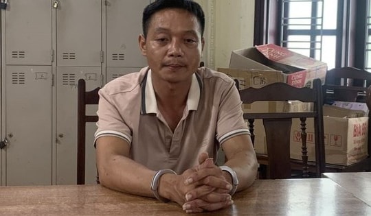 Mâu thuẫn khi uống bia, lấy dao bầu đâm vào người khác