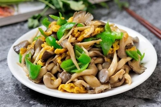 5 thực phẩm nấu chín để qua đêm sinh độc tố, 'âm thầm' gây bệnh mãn tính, người Việt nên mạnh tay vứt bỏ