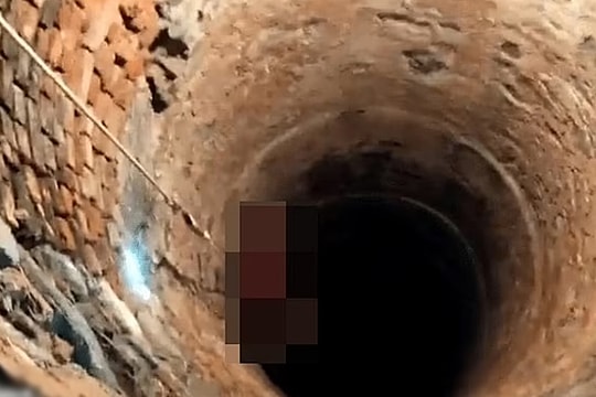 Xác thiếu nữ 15 tuổi nằm dưới giếng sau khi bị hiếp dâm tập thể