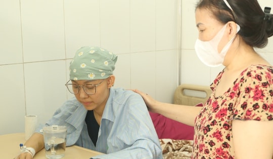 Ước mơ dang dở của nữ bác sĩ trẻ mắc bệnh ung thư máu