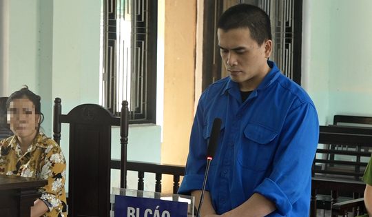 Mâu thuẫn trong lúc đốt vàng mã, chém anh họ nhập viện