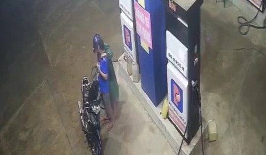 Kẻ dùng liềm cắt lúa kề cổ nhân viên cây xăng để cướp tiền sẽ bị xử lý thế nào?