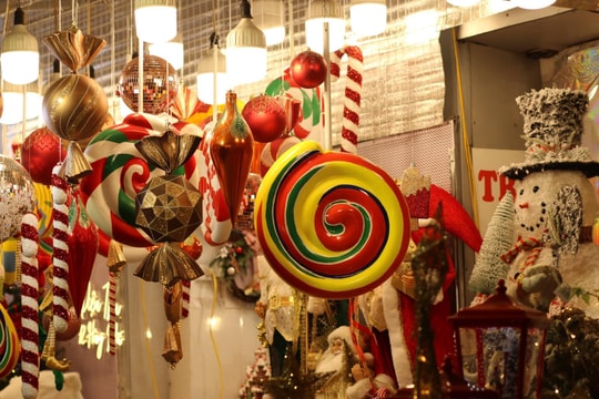 Thị trường đồ trang trí Giáng sinh năm nay có gì mới?