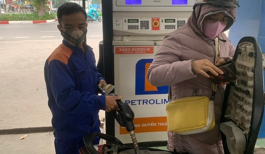 Giá xăng dầu hôm nay (7/12): Đồng loạt giảm, RON95 giảm lần thứ 4