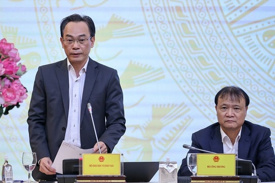 Thứ trưởng Bộ GD&ĐT nói về đề xuất đưa dạy thêm, học thêm vào ngành nghề kinh doanh có điều kiện