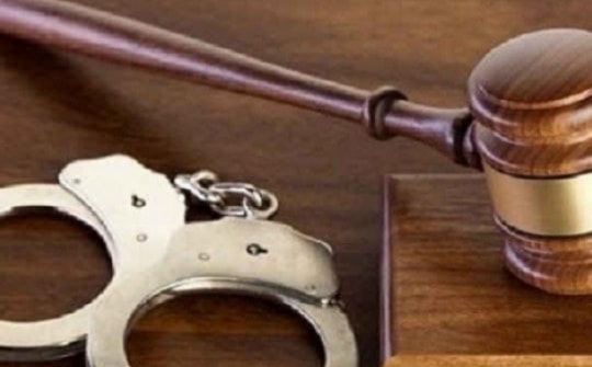 Tài xế bỏ lại xe bồn chở xăng rồi ẵm 1 tỉ đồng trốn vào TP.HCM