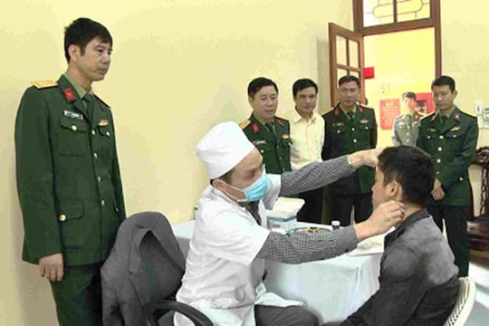 Điếc 1 bên tai có phải đi nghĩa vụ quân sự không?