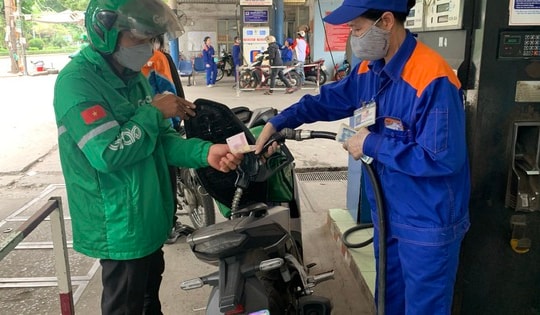 Giá xăng dầu hôm nay (14/12): Đồng loạt giảm, RON92 về sát mốc 20.000đ/lít