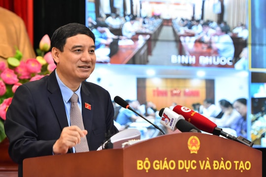 Cần tăng lương cho giáo viên mầm non; ban hành Nghị quyết mới của Trung ương về giáo dục