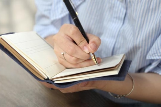 Cách viết phương hướng và biện pháp khắc phục hạn chế, khuyết điểm trong bản kiểm điểm đảng viên cuối năm 2023