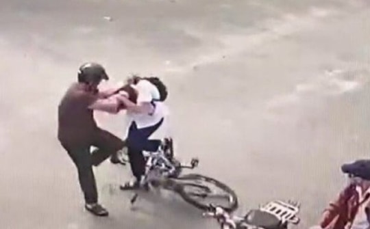 Học sinh lớp 9 Trường THCS Thị trấn La Hà bị cha của bạn đánh phải cấp cứu