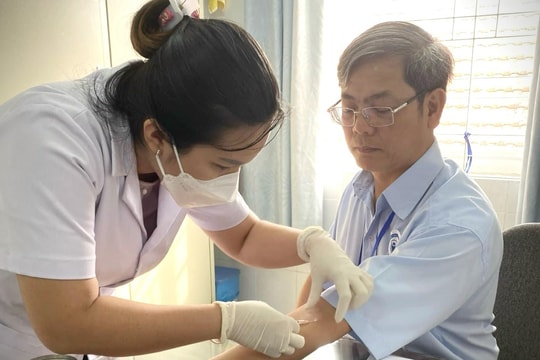 Chế độ hỗ trợ đối với công chức, viên chức, nhân viên ngành y tế tỉnh Bình Dương