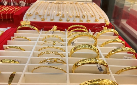 Giá vàng hôm nay 20/12: Vàng SJC tăng bốc đầu, phá vỡ mức cao nhất mọi thời đại