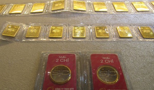 Giá vàng hôm nay 21/12: Vàng SJC xô đổ mọi kỷ lục, có nên bán ra lúc này?